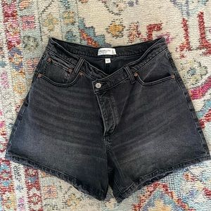 Abercrombie & Fitch Curve Love High Rise Dad Short